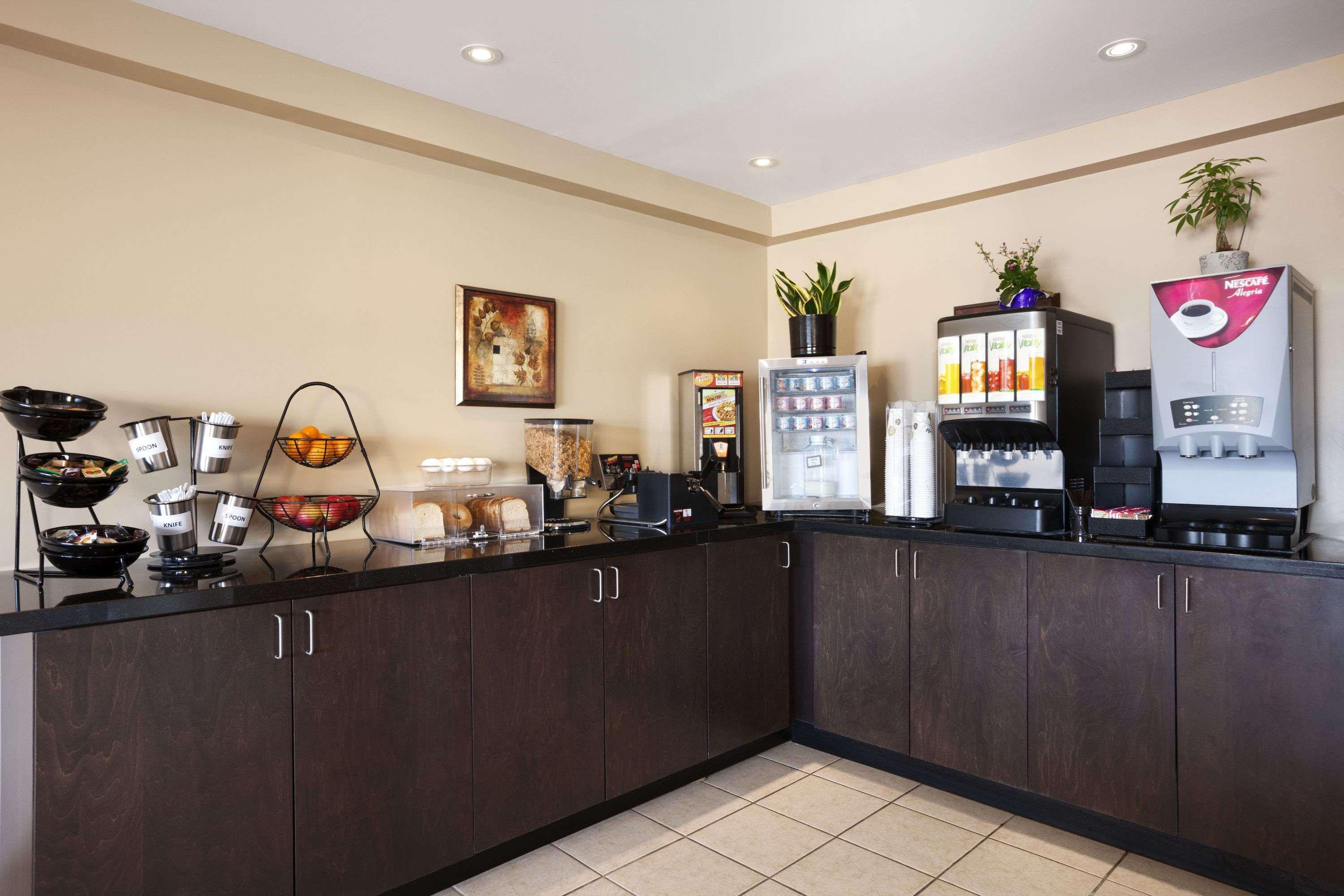 Travelodge By Wyndham Kapuskasing Buitenkant foto