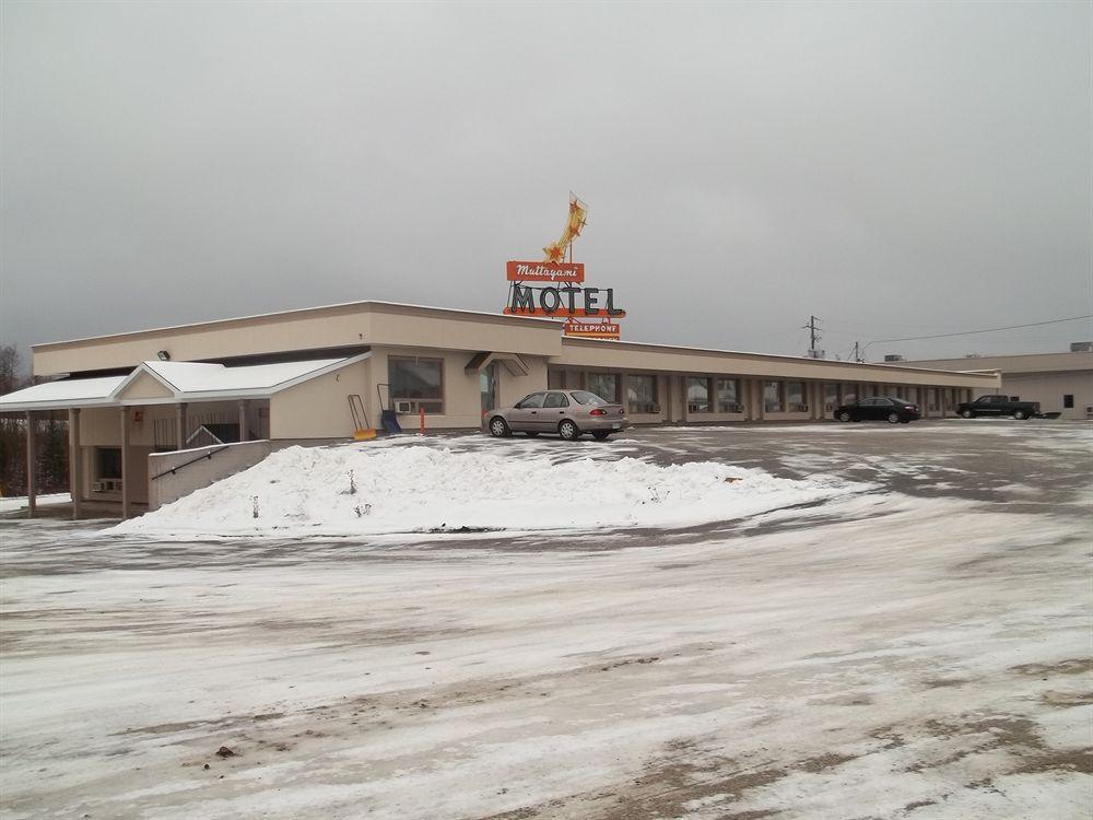 Travelodge By Wyndham Kapuskasing Buitenkant foto