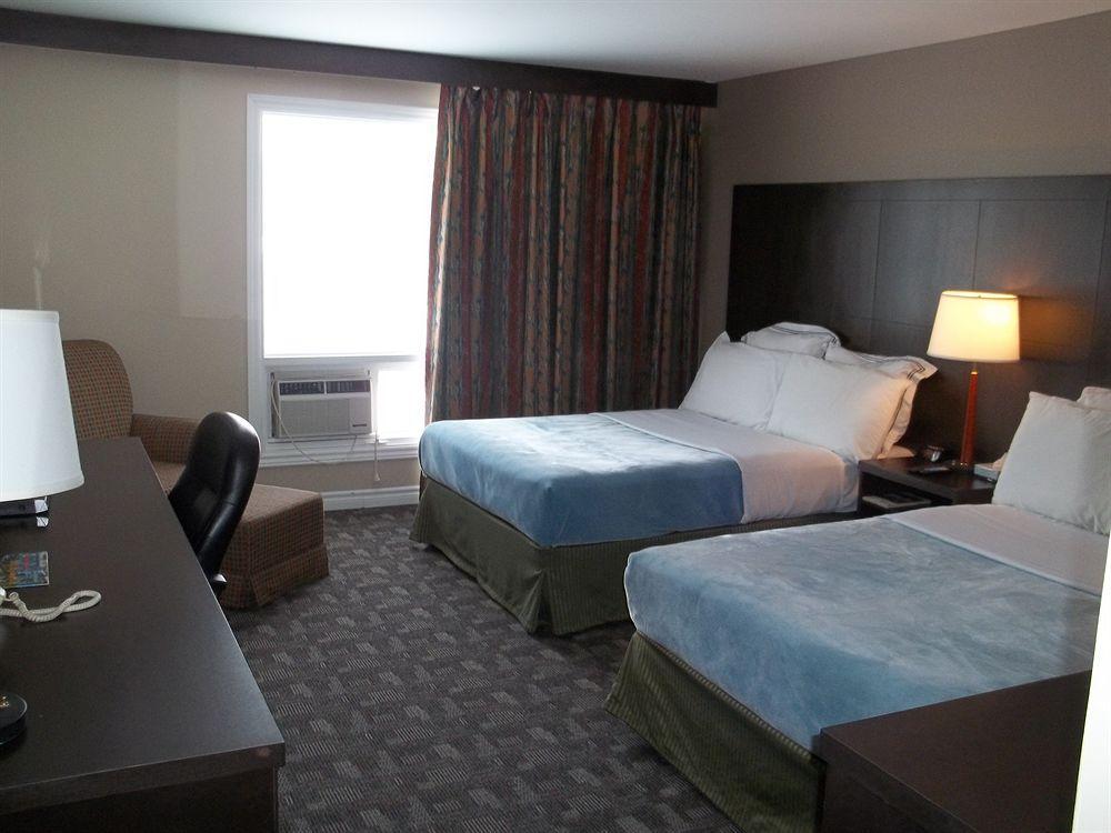 Travelodge By Wyndham Kapuskasing Buitenkant foto